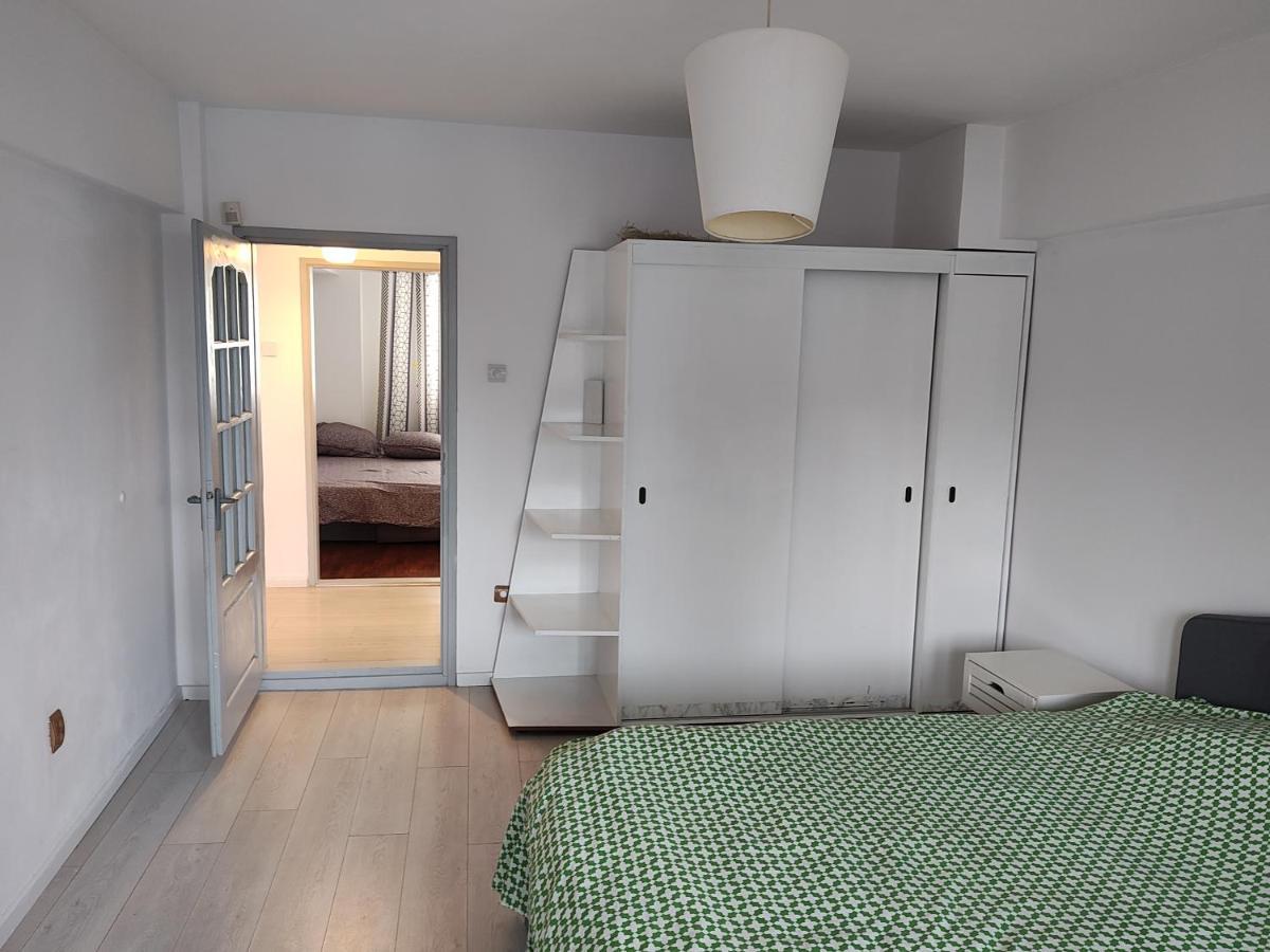 Ultracentral Ploiesti Apartment-Free Private Parking エクステリア 写真